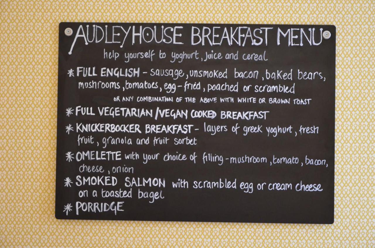 Audley Guest House Llandudno Bagian luar foto